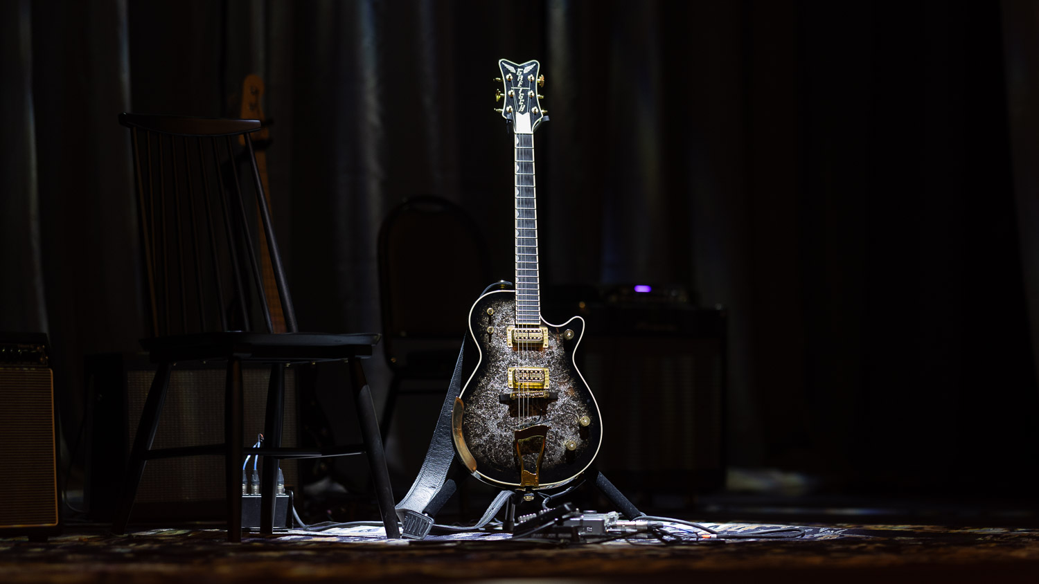 6 Guitars Production